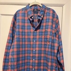 Vineyard Vines Men's XL button down shirt